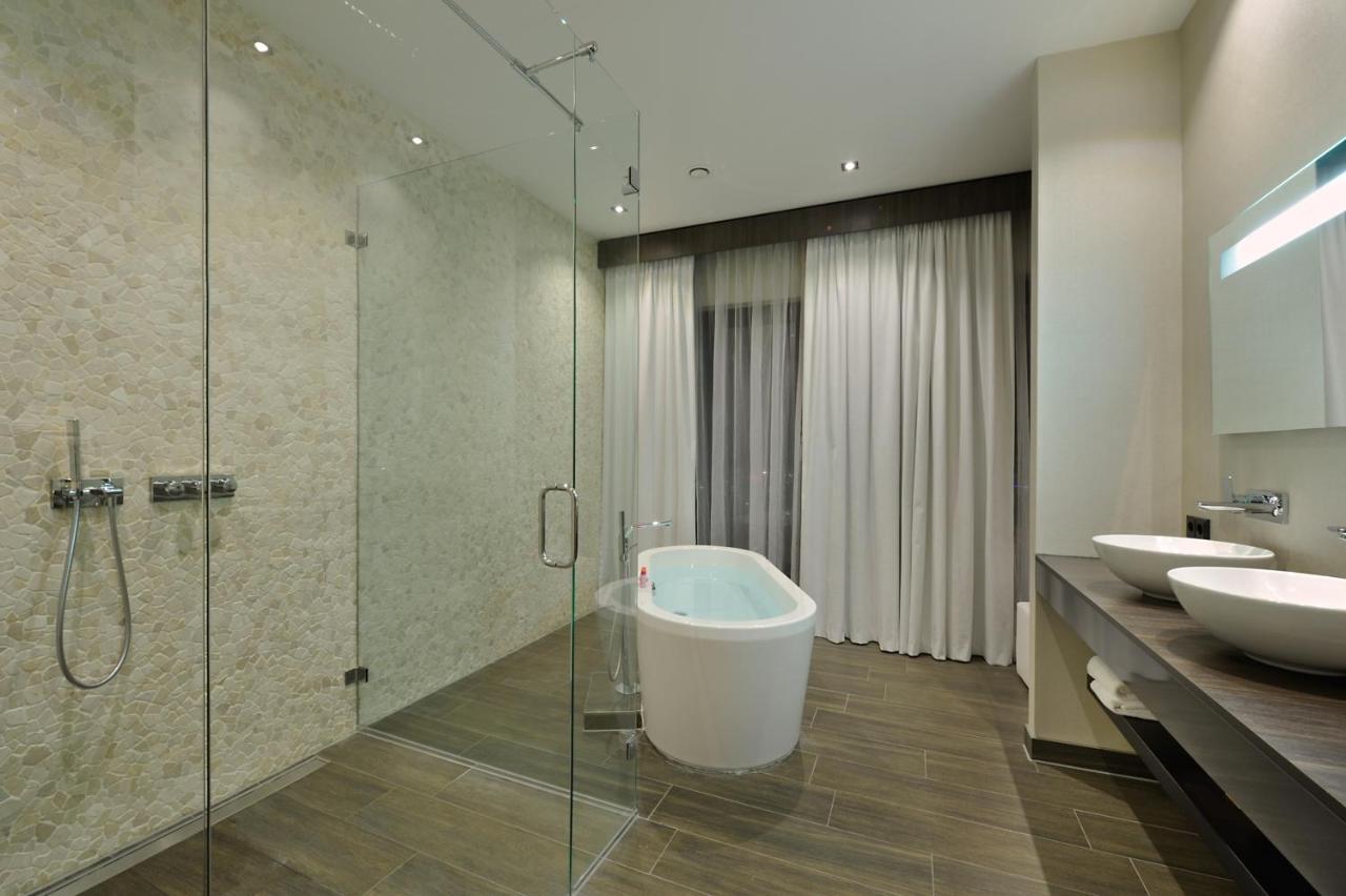 Van Der Valk Hotel Hoorn Экстерьер фото